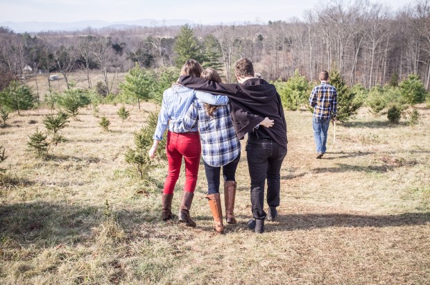 Christmas Tree & Family - Jackietara blog